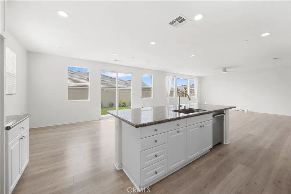 30383 Freeman Menifee, CA 92584