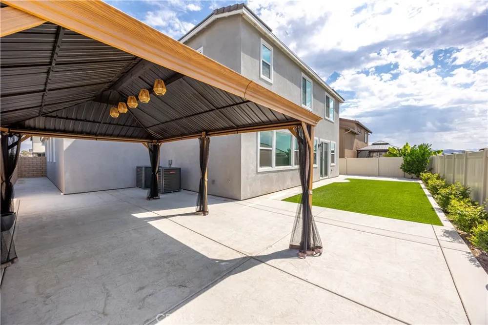 30383 Freeman Menifee, CA 92584