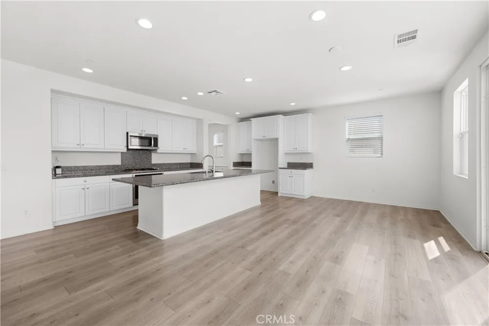 30383 Freeman Menifee, CA 92584