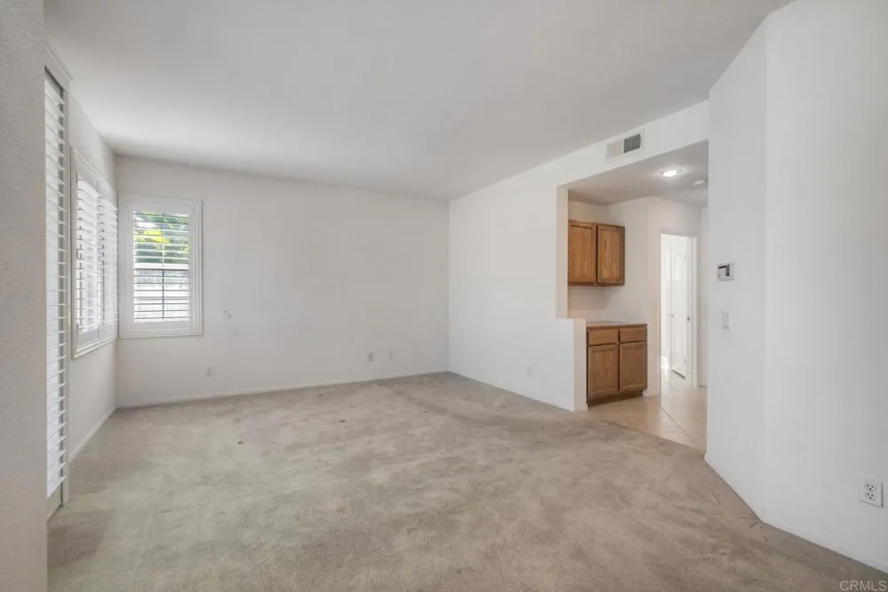 3106 Corte Nina Carlsbad, CA 92009