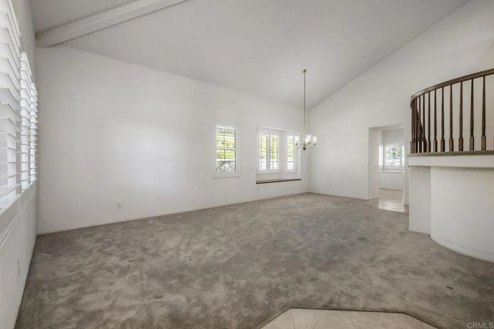 3106 Corte Nina Carlsbad, CA 92009