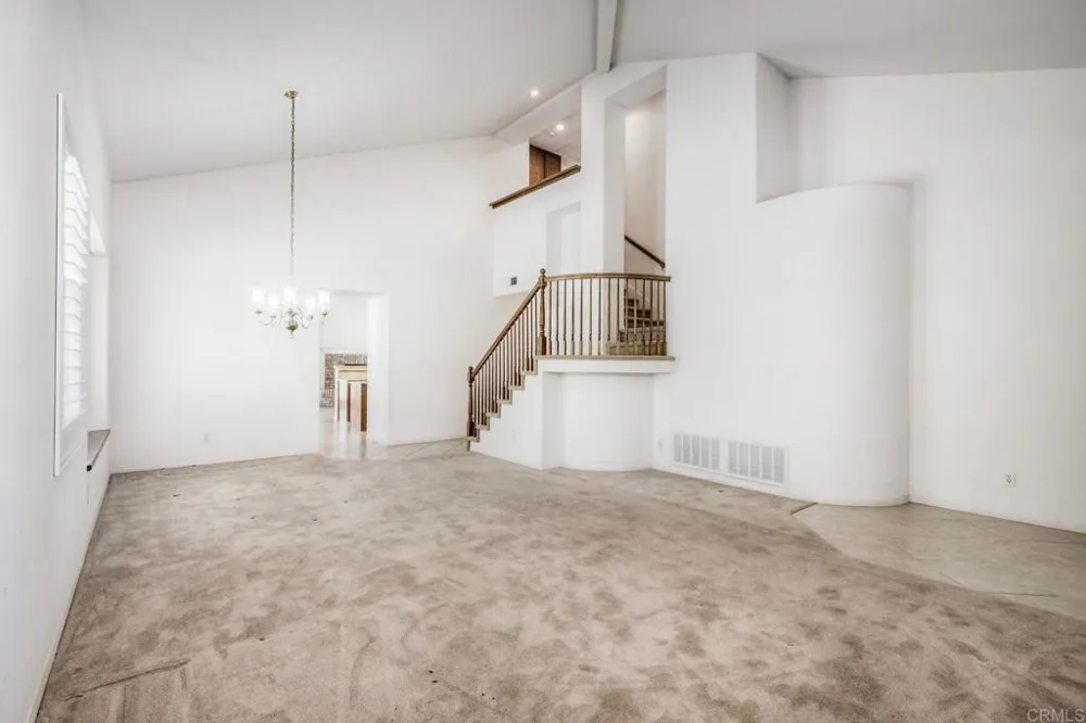 3106 Corte Nina Carlsbad, CA 92009