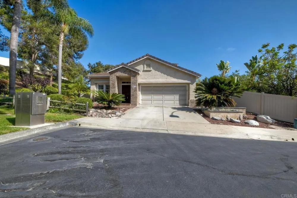 3106 Corte Nina Carlsbad, CA 92009