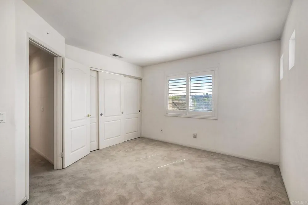 3106 Corte Nina Carlsbad, CA 92009