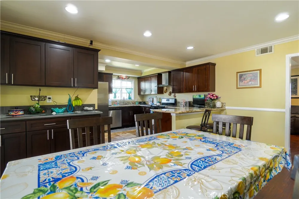 11629 Santa Gertrudes Avenue Whittier, CA 90604