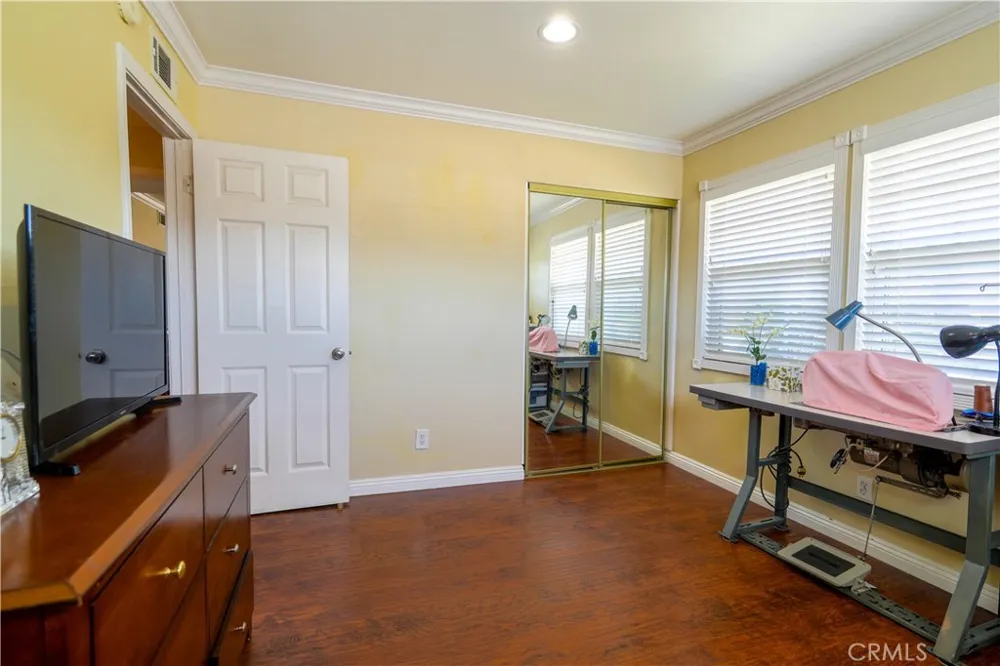 11629 Santa Gertrudes Avenue Whittier, CA 90604