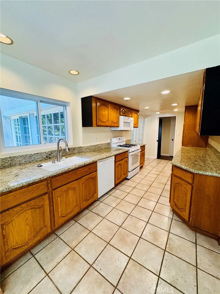 9432 Rambler Huntington Beach, CA 92646