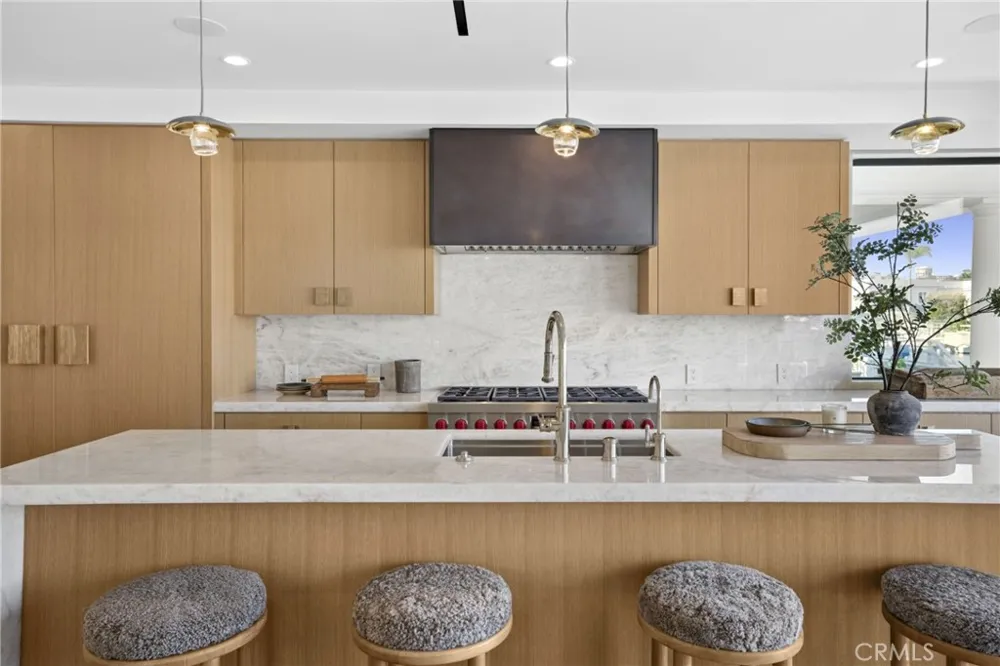 113 Grand Canal Newport Beach, CA 92662