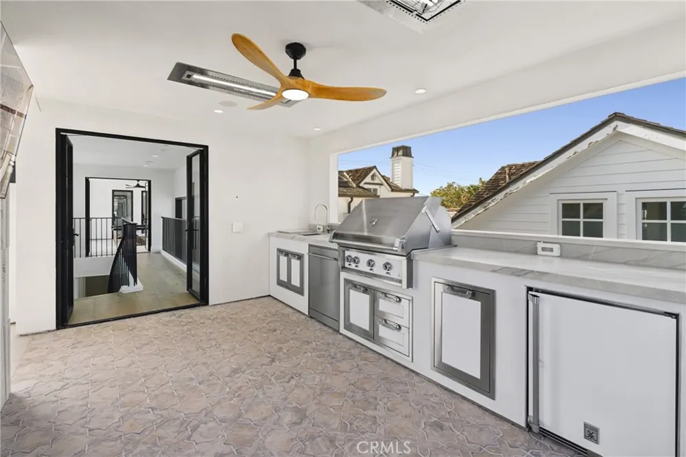 113 Grand Canal Newport Beach, CA 92662