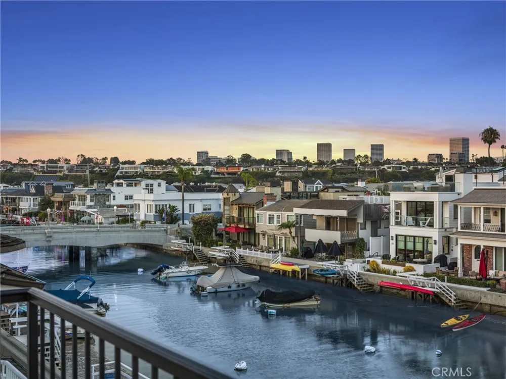 113 Grand Canal Newport Beach, CA 92662