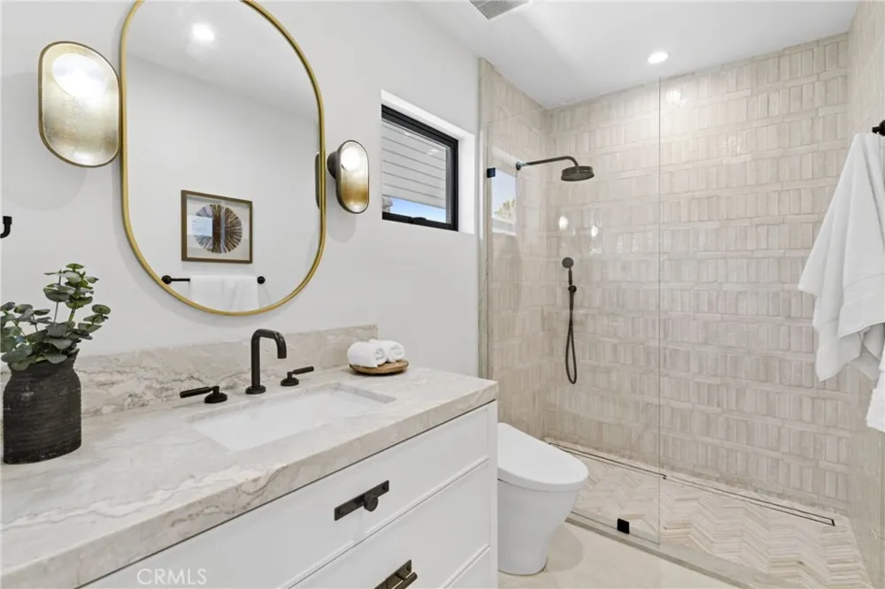 113 Grand Canal Newport Beach, CA 92662