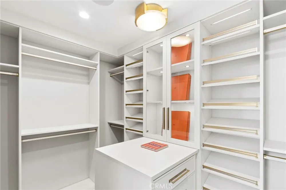 113 Grand Canal Newport Beach, CA 92662