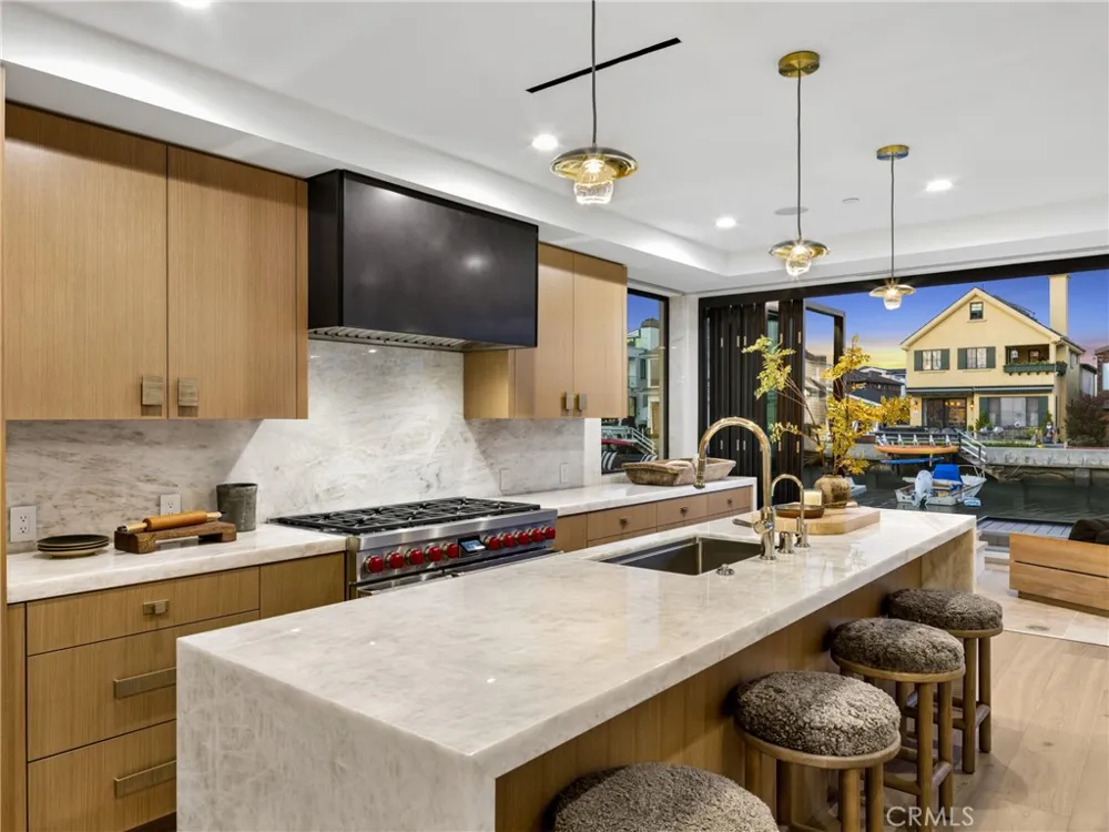 113 Grand Canal Newport Beach, CA 92662