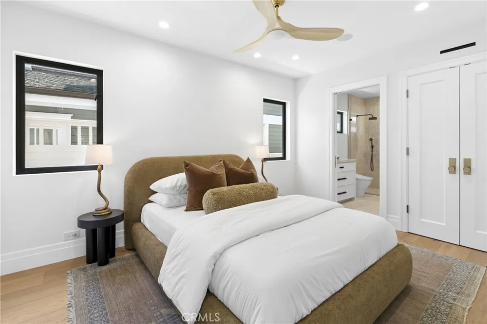 113 Grand Canal Newport Beach, CA 92662