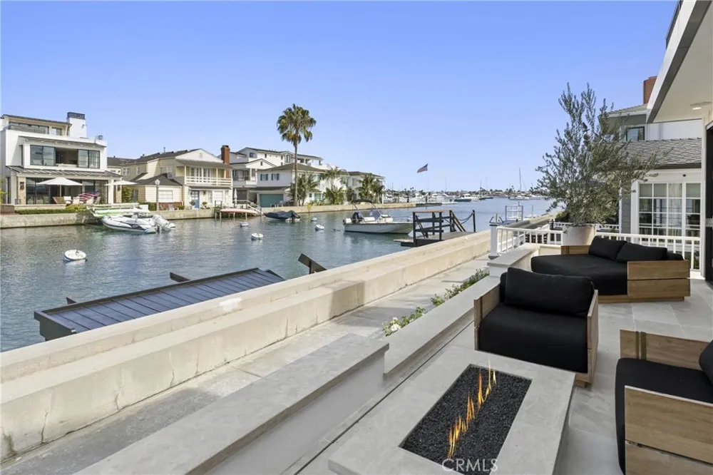 113 Grand Canal Newport Beach, CA 92662