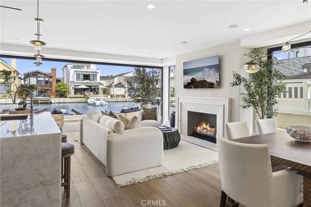 113 Grand Canal Newport Beach, CA 92662