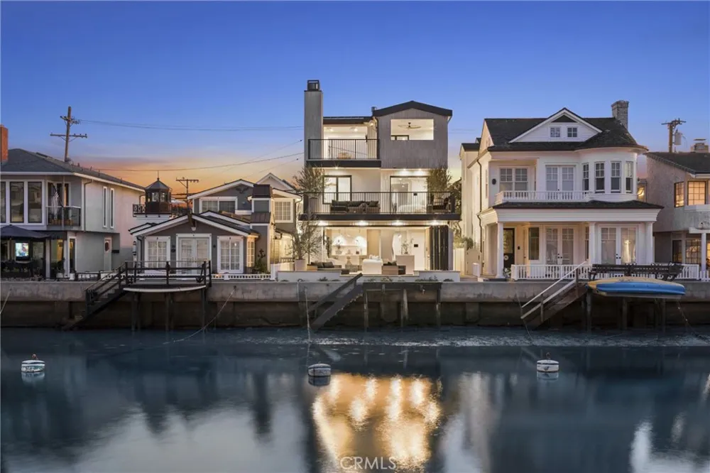 113 Grand Canal Newport Beach, CA 92662