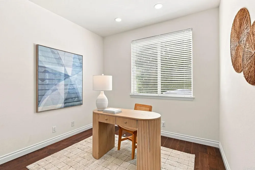 7016 Wildrose Carlsbad, CA 92011