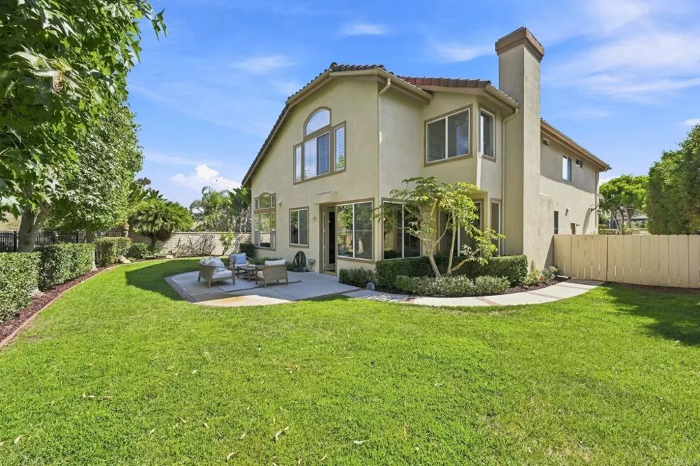 7016 Wildrose Carlsbad, CA 92011