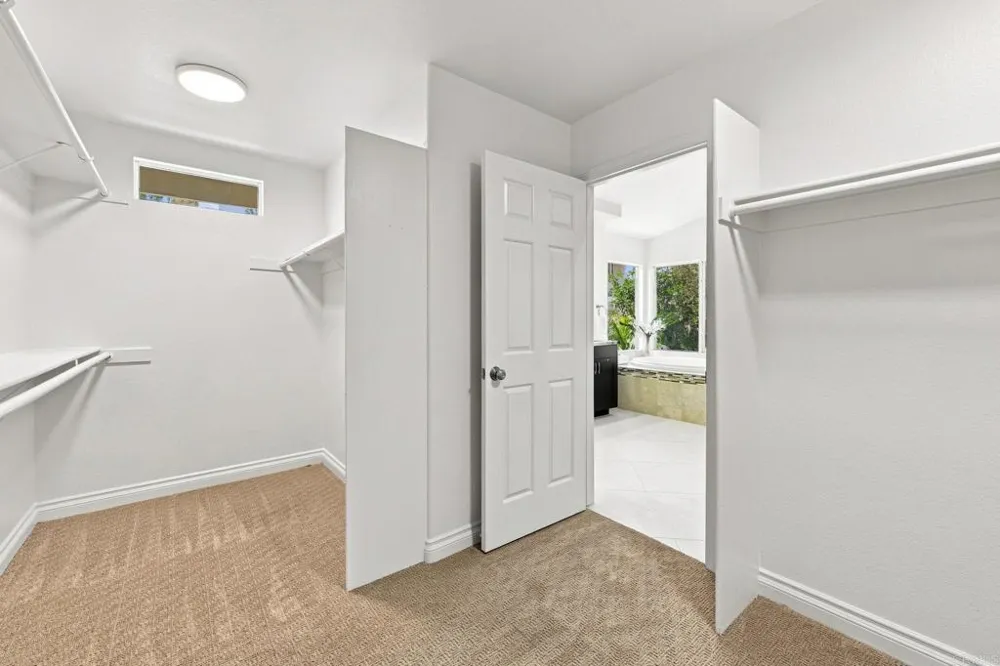 7016 Wildrose Carlsbad, CA 92011