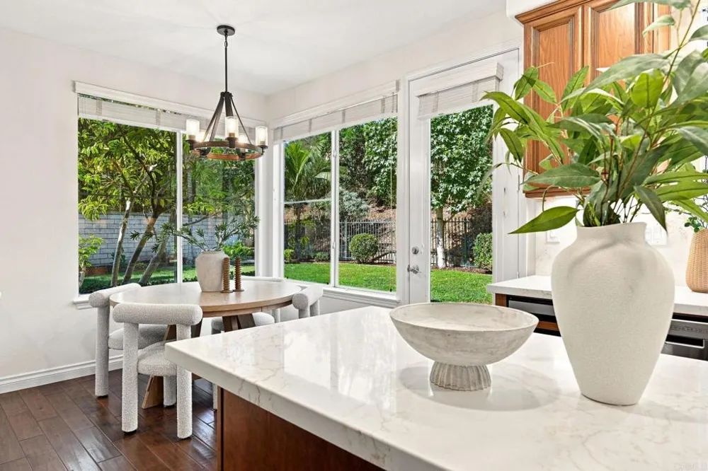 7016 Wildrose Carlsbad, CA 92011