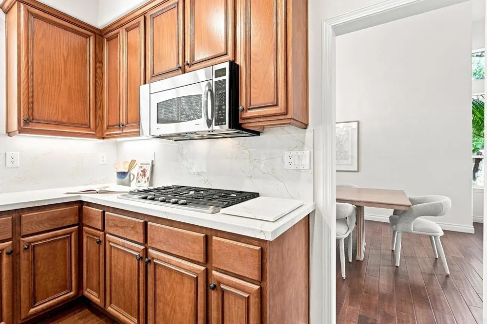 7016 Wildrose Carlsbad, CA 92011
