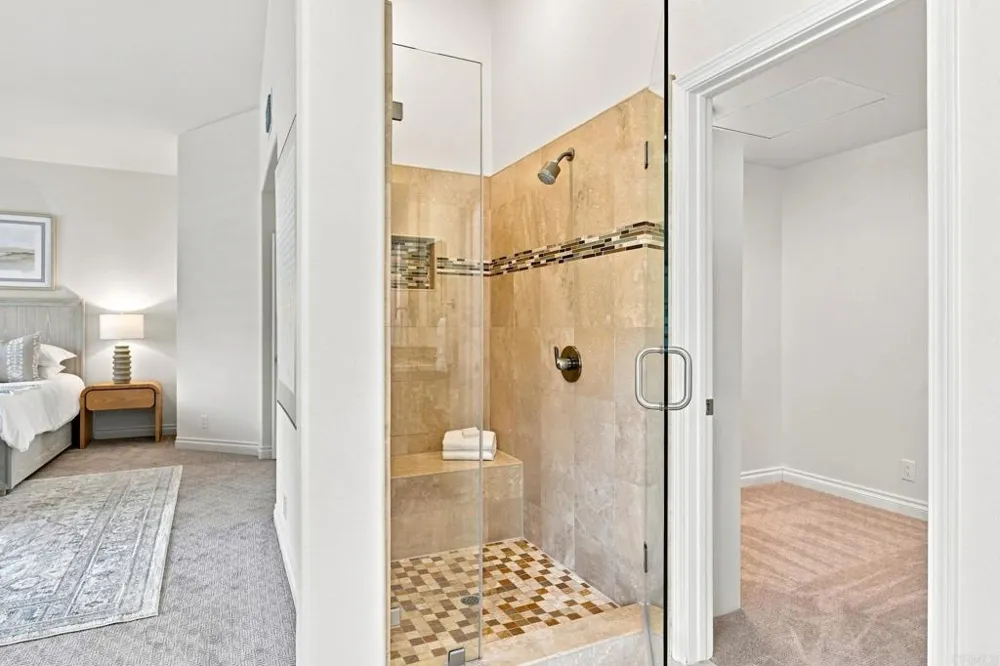 7016 Wildrose Carlsbad, CA 92011