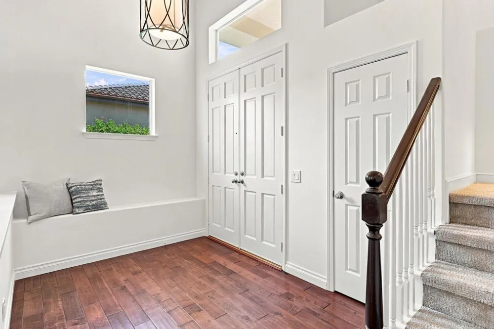 7016 Wildrose Carlsbad, CA 92011