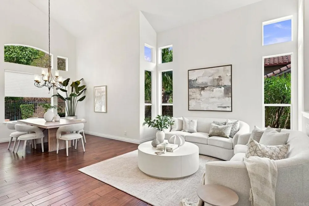 7016 Wildrose Carlsbad, CA 92011
