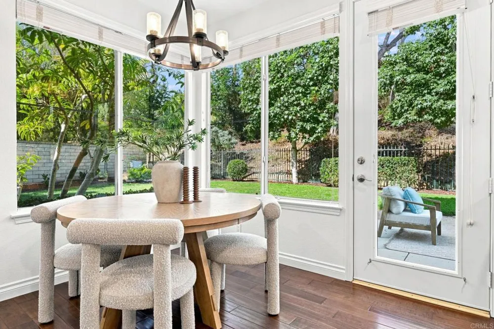 7016 Wildrose Carlsbad, CA 92011
