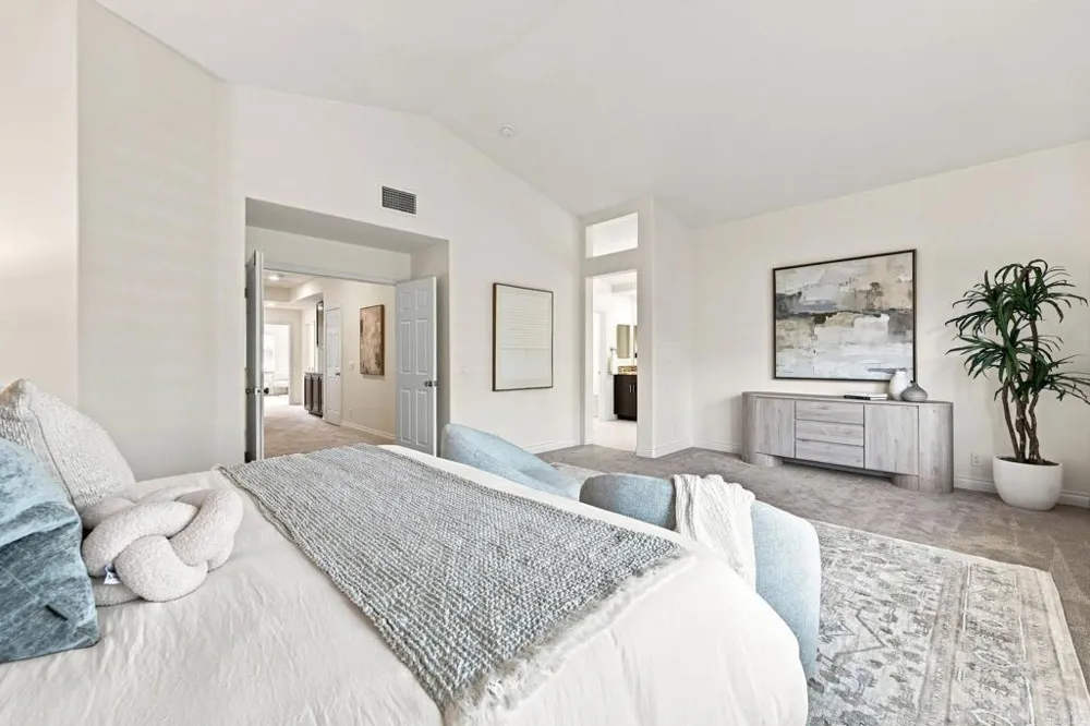 7016 Wildrose Carlsbad, CA 92011