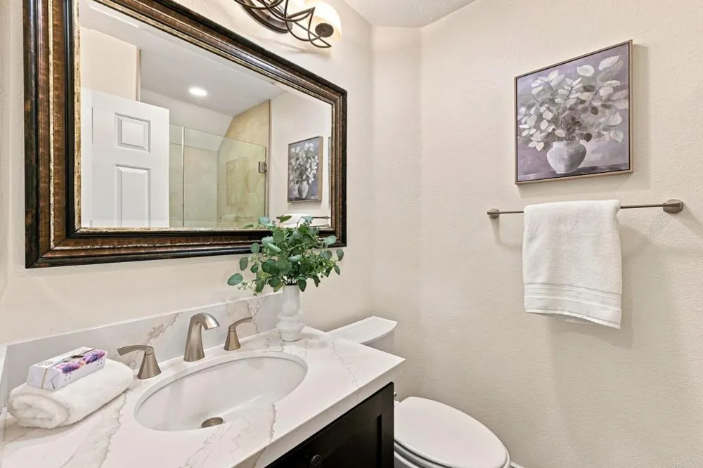7016 Wildrose Carlsbad, CA 92011