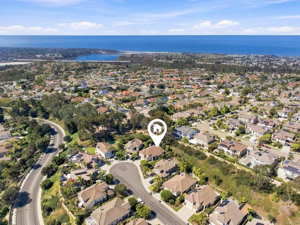 7016 Wildrose Carlsbad, CA 92011