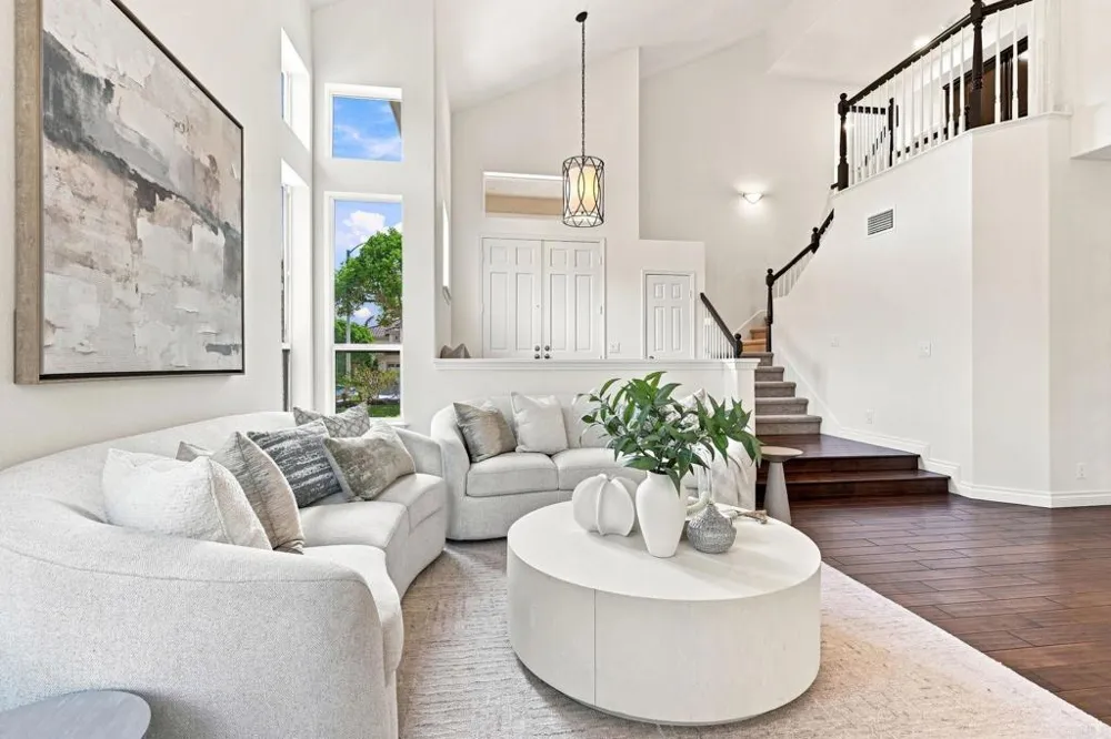 7016 Wildrose Carlsbad, CA 92011