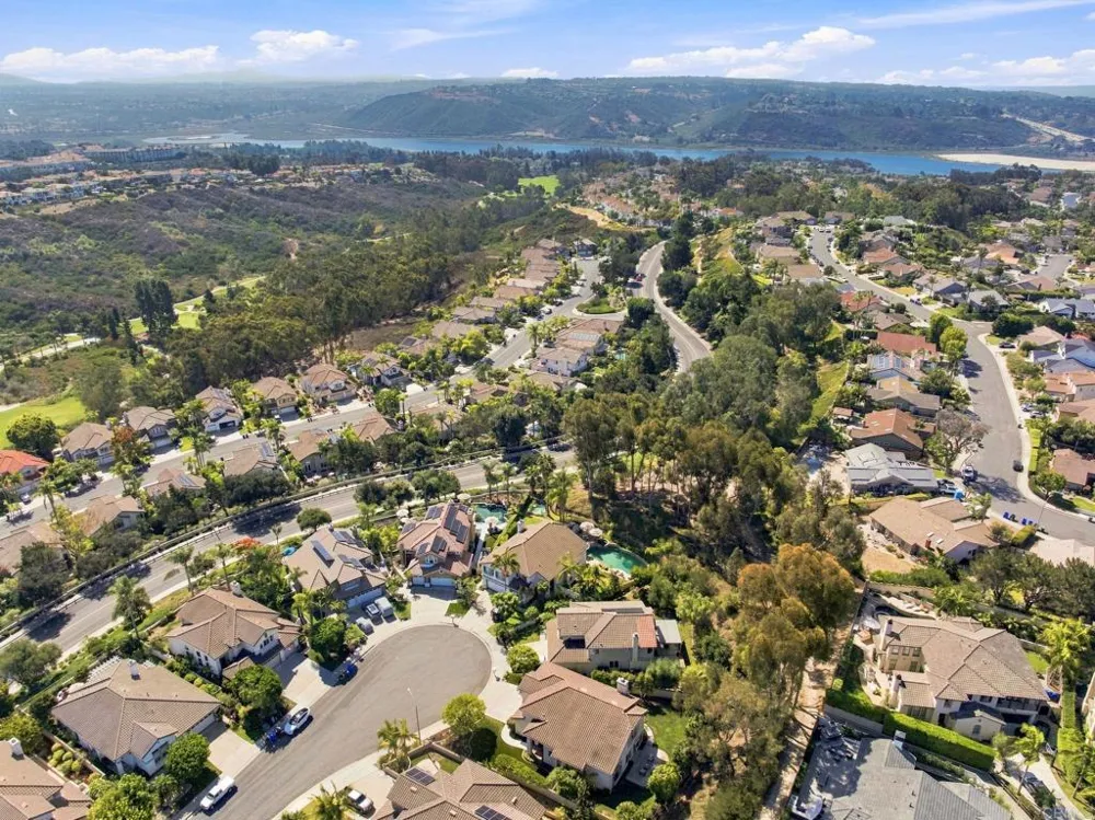 7016 Wildrose Carlsbad, CA 92011