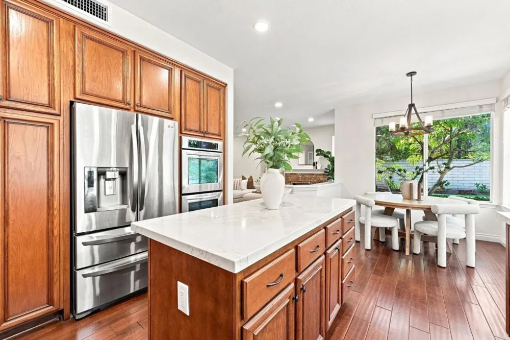7016 Wildrose Carlsbad, CA 92011