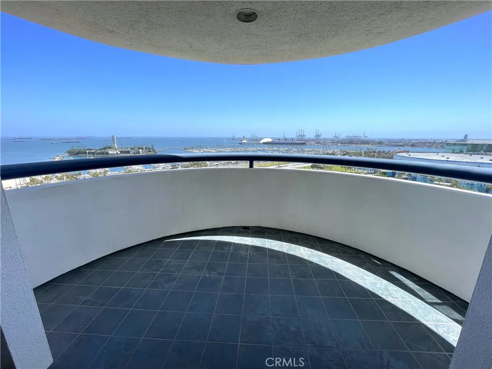525 E Seaside #1806 Long Beach, CA 90802