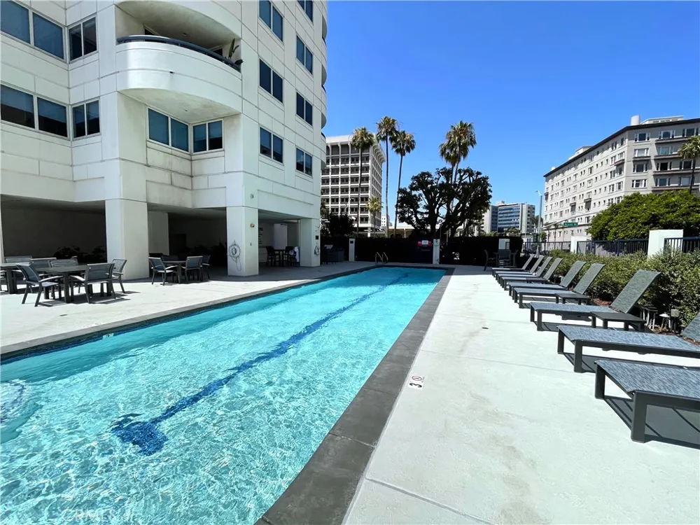 525 E Seaside #1806 Long Beach, CA 90802