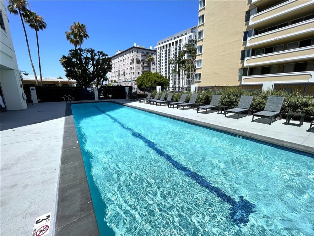525 E Seaside #1806 Long Beach, CA 90802