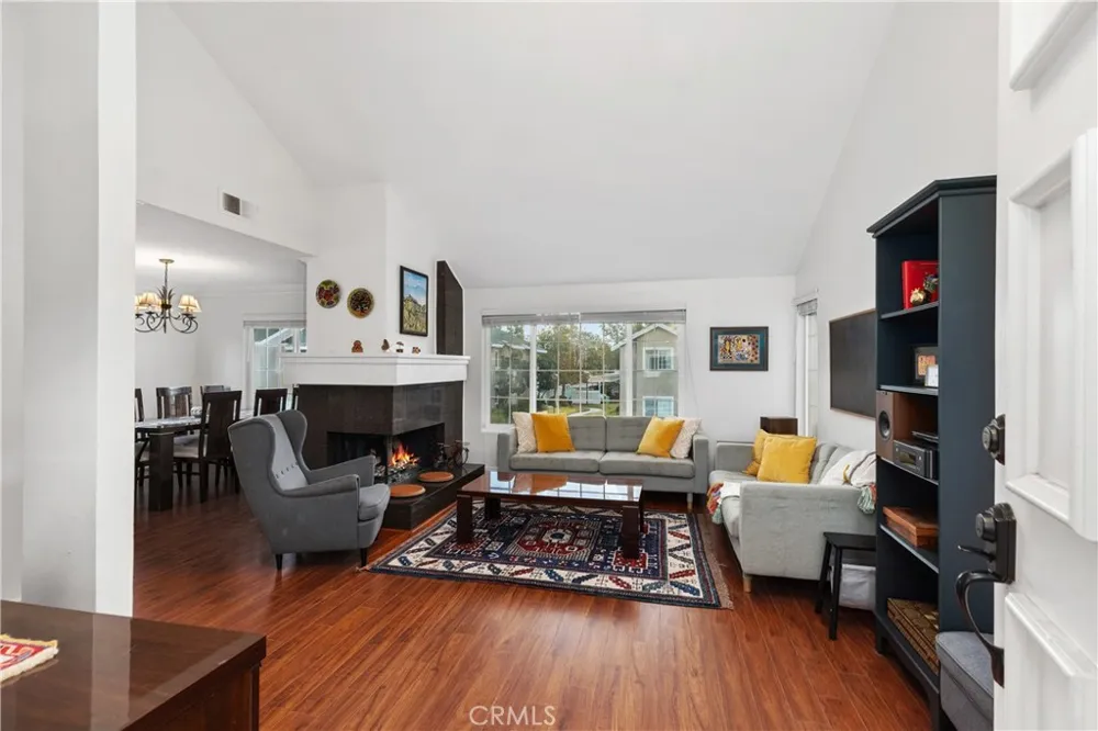 53 Woodleaf Irvine, CA 92614