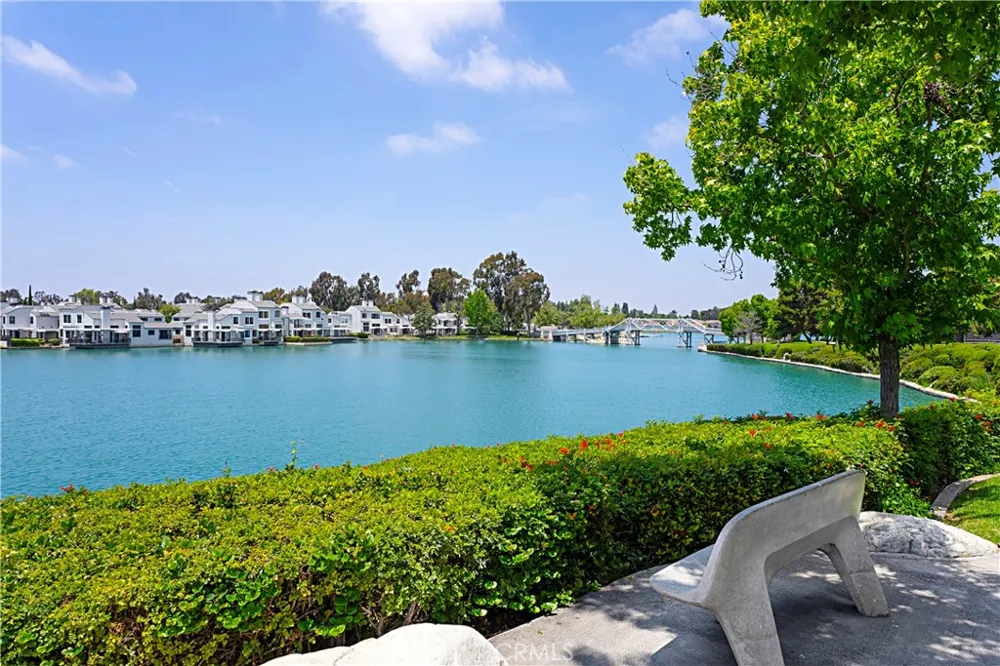53 Woodleaf Irvine, CA 92614