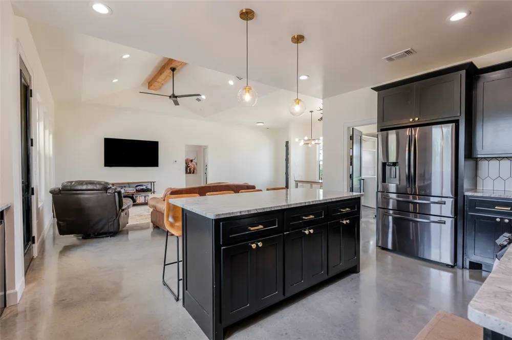 405 Oak Tree Drive Possum Kingdom Lake, TX 76449