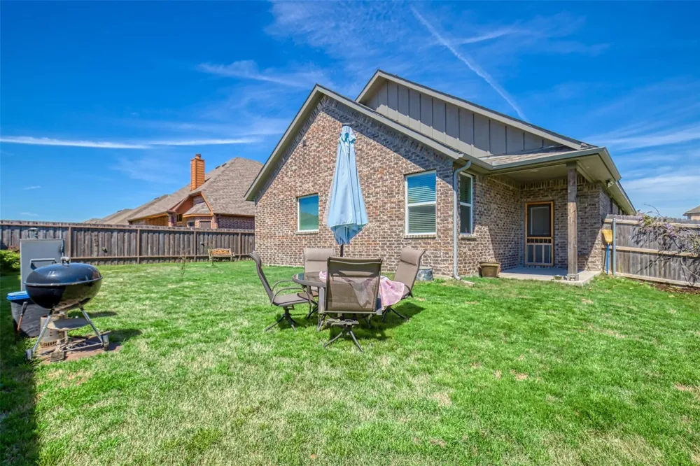 64 Kramer Lane Sanger, TX 76266
