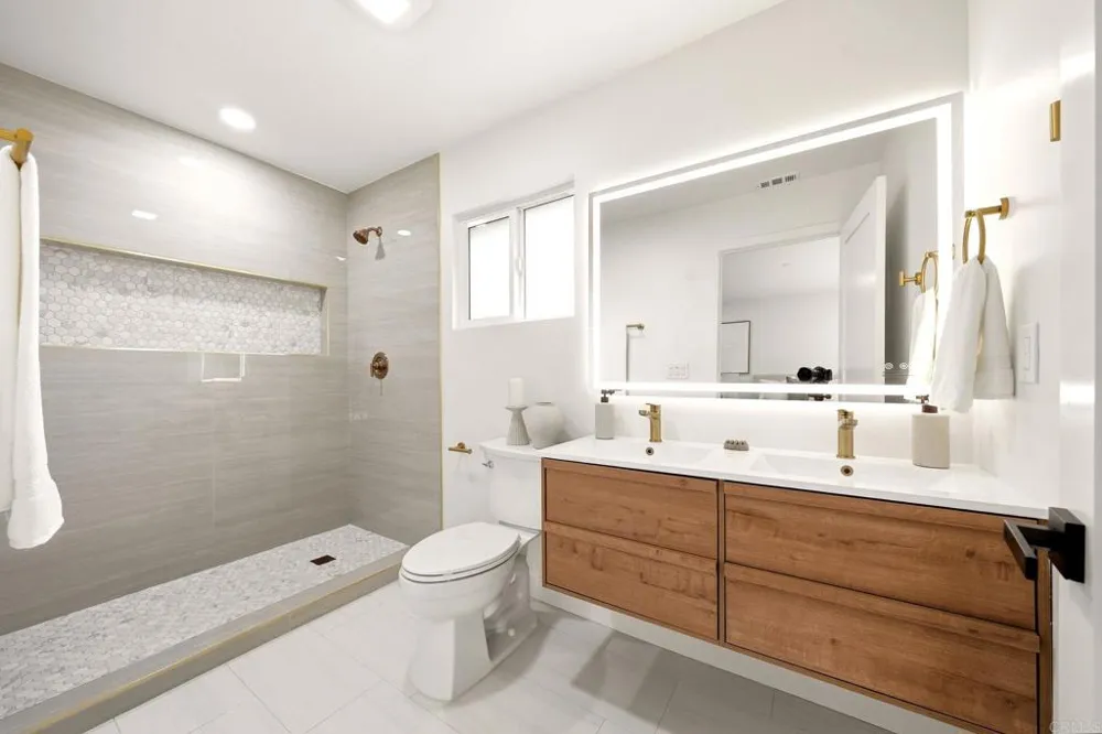 639 Starstone Drive San Marcos, CA 92078