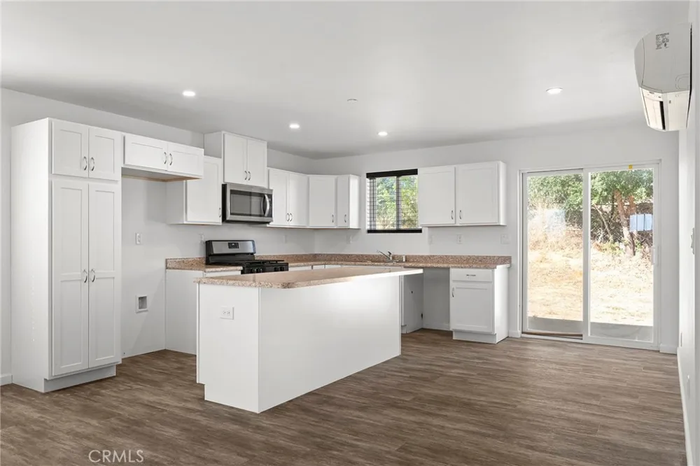5550 Vista Paradise, CA 95969