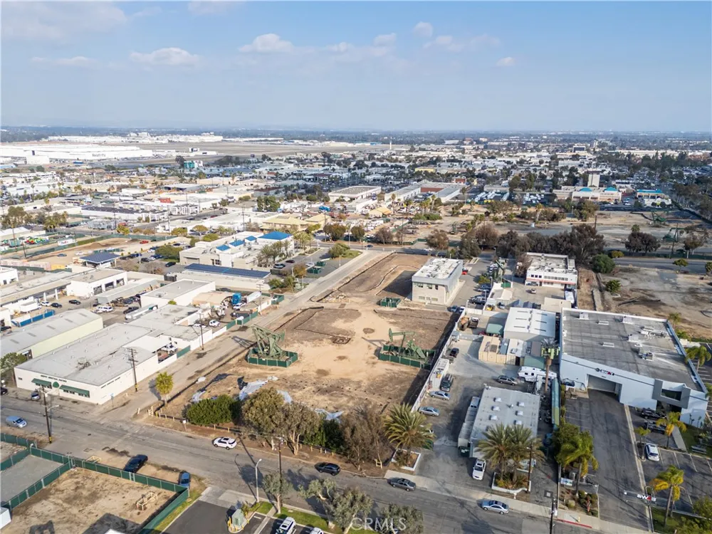 2655 Walnut Signal Hill, CA 90755