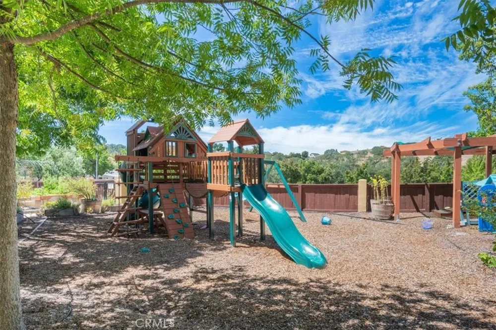 627 Nicklaus Street Paso Robles, CA 93446