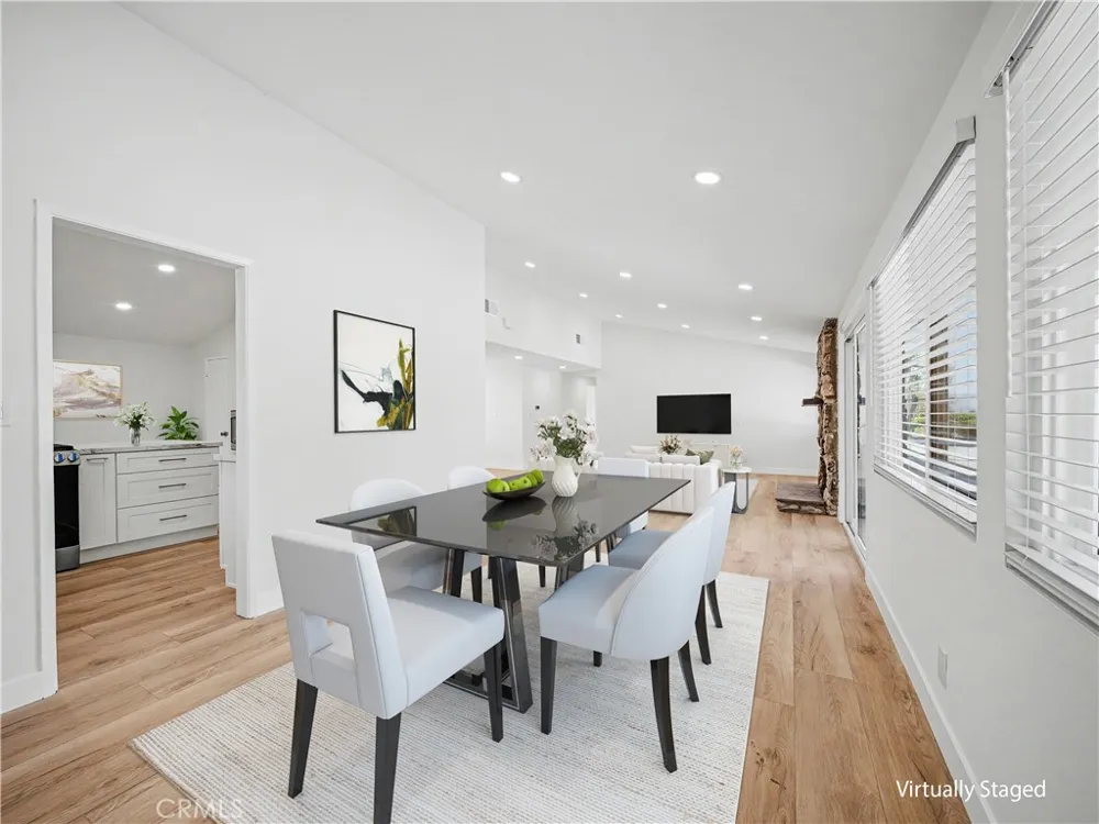 5604 Mason Avenue Woodland Hills, CA 91367