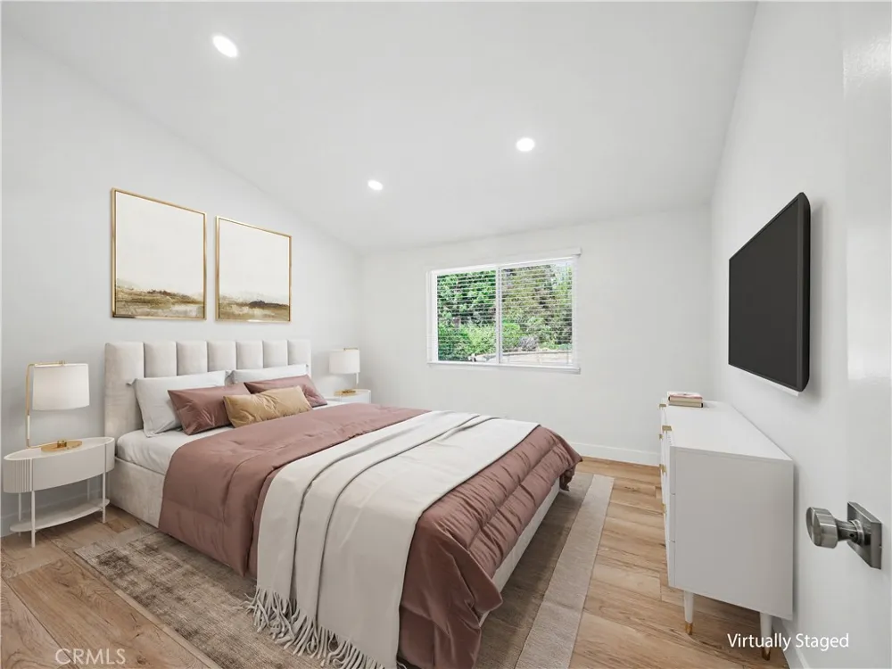 5604 Mason Avenue Woodland Hills, CA 91367