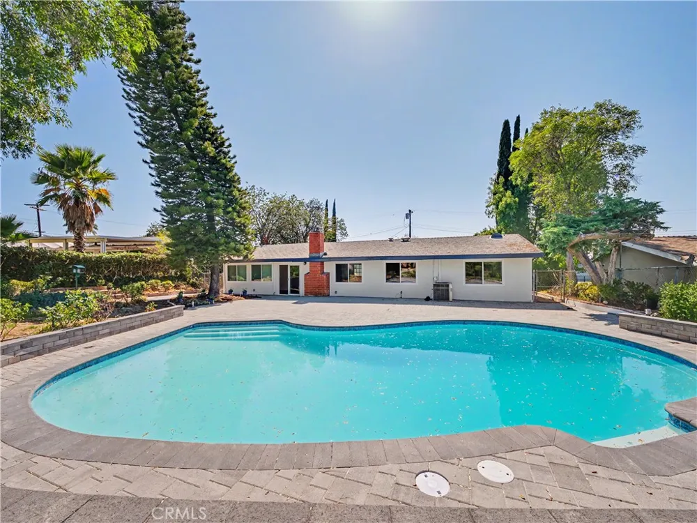 5604 Mason Avenue Woodland Hills, CA 91367